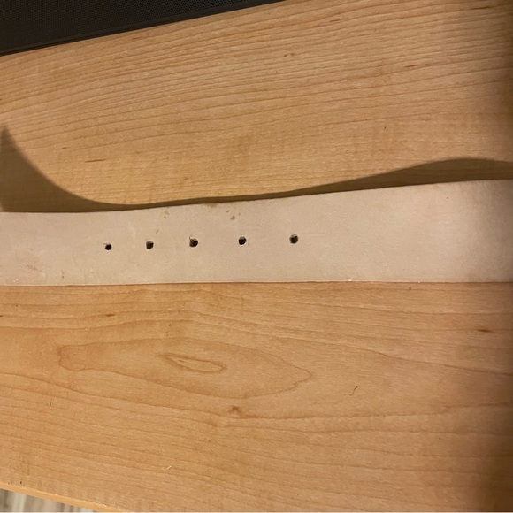 Streets Ahead Brown/Burnt Orange Leather Belt with Ornate Flower Buckle Size L - Picture 9 of 9